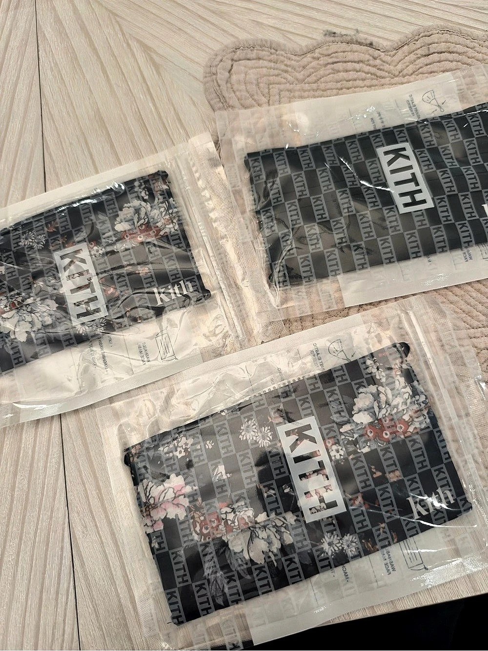 KITH Floral Printed Palm Silk Scarf Black & Gray - NWT